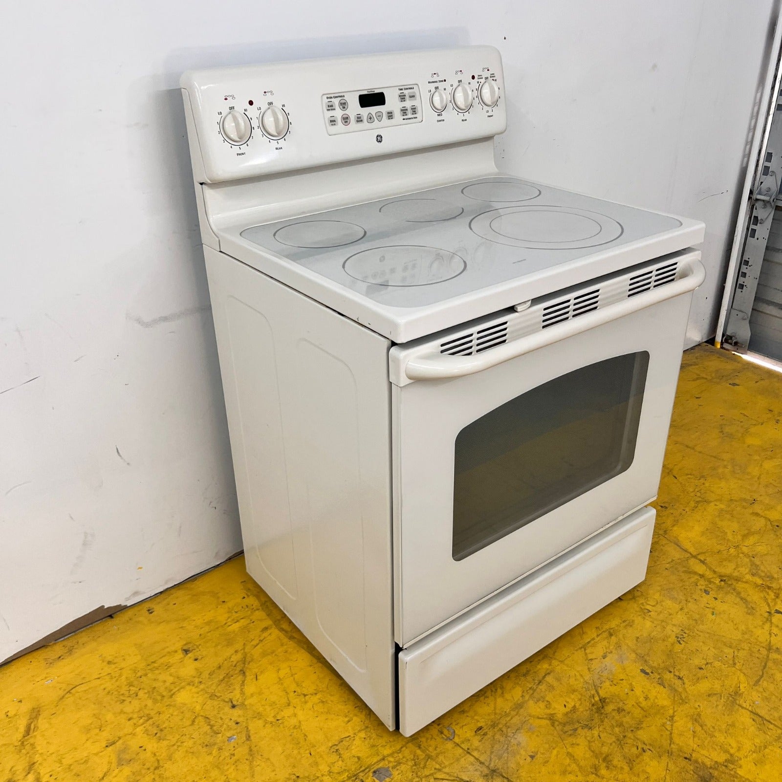 GE Electric Stove GE Electric Stove